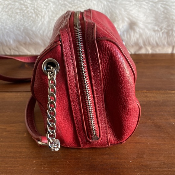 *Popping* magenta Neiman Marcus crossbody bag - Picture 5 of 7